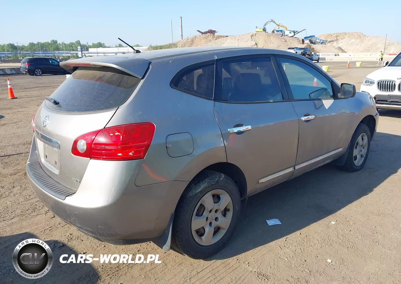 2011 Nissan Rogue S VIN:JN8AS5MVXBW681774 - 4