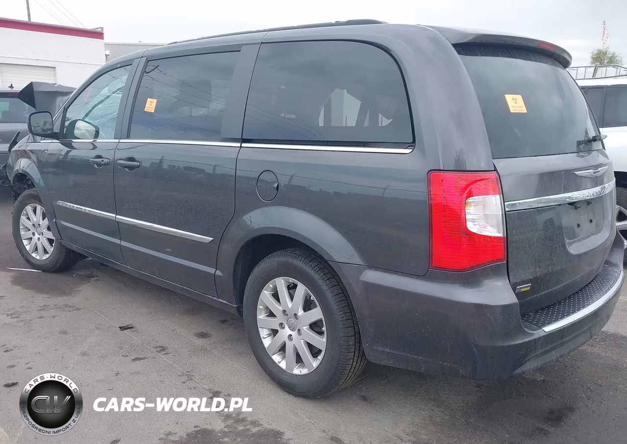 2016 Chrysler Town & Country Touring VIN:2C4RC1BG9GR229467 - 3