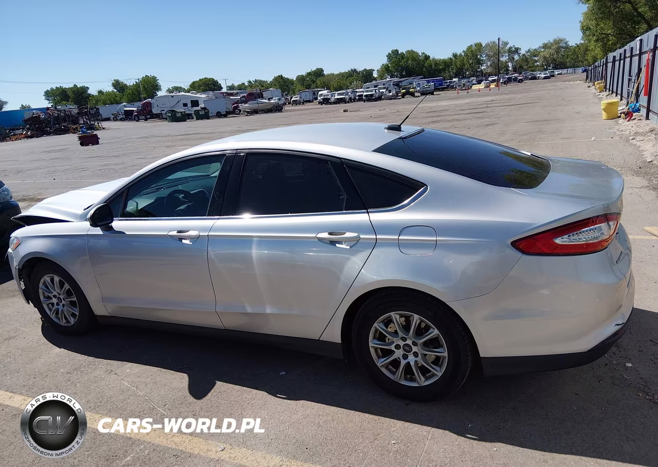 2015 Ford Fusion S VIN:3FA6P0G71FR194576 - 14