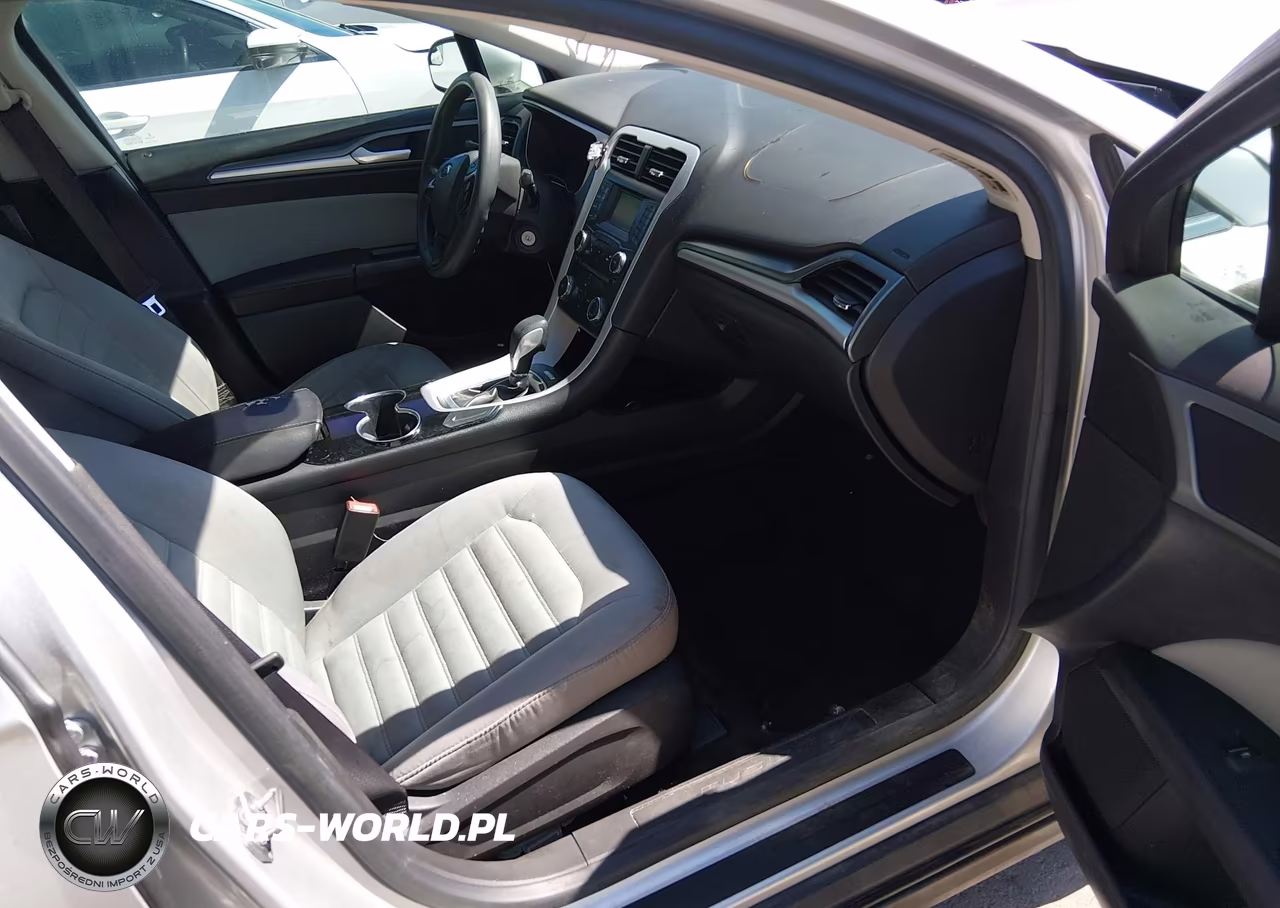 2015 Ford Fusion S VIN:3FA6P0G71FR194576 - 5