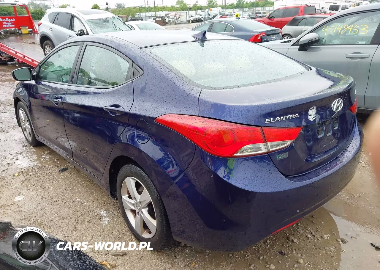 2013 Hyundai Elantra Gls VIN:5NPDH4AE3DH392329 - 3