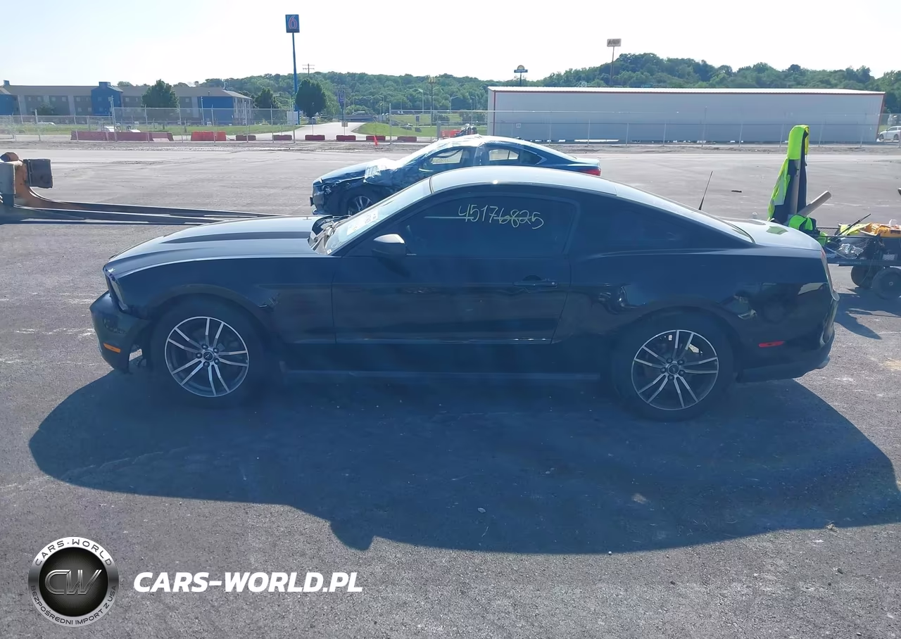2011 Ford Mustang V6 VIN:1ZVBP8AM3B5114744 - 14