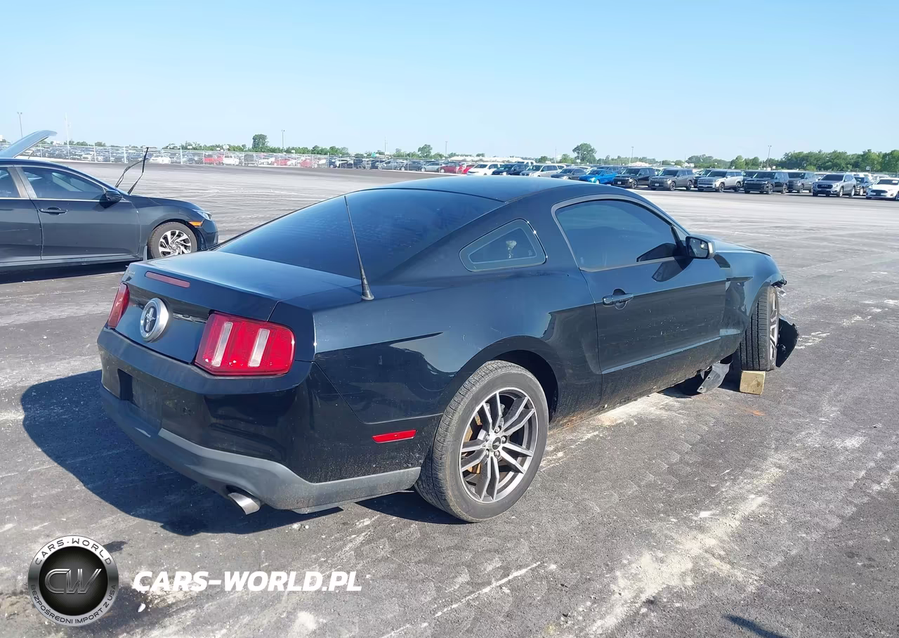 2011 Ford Mustang V6 VIN:1ZVBP8AM3B5114744 - 4