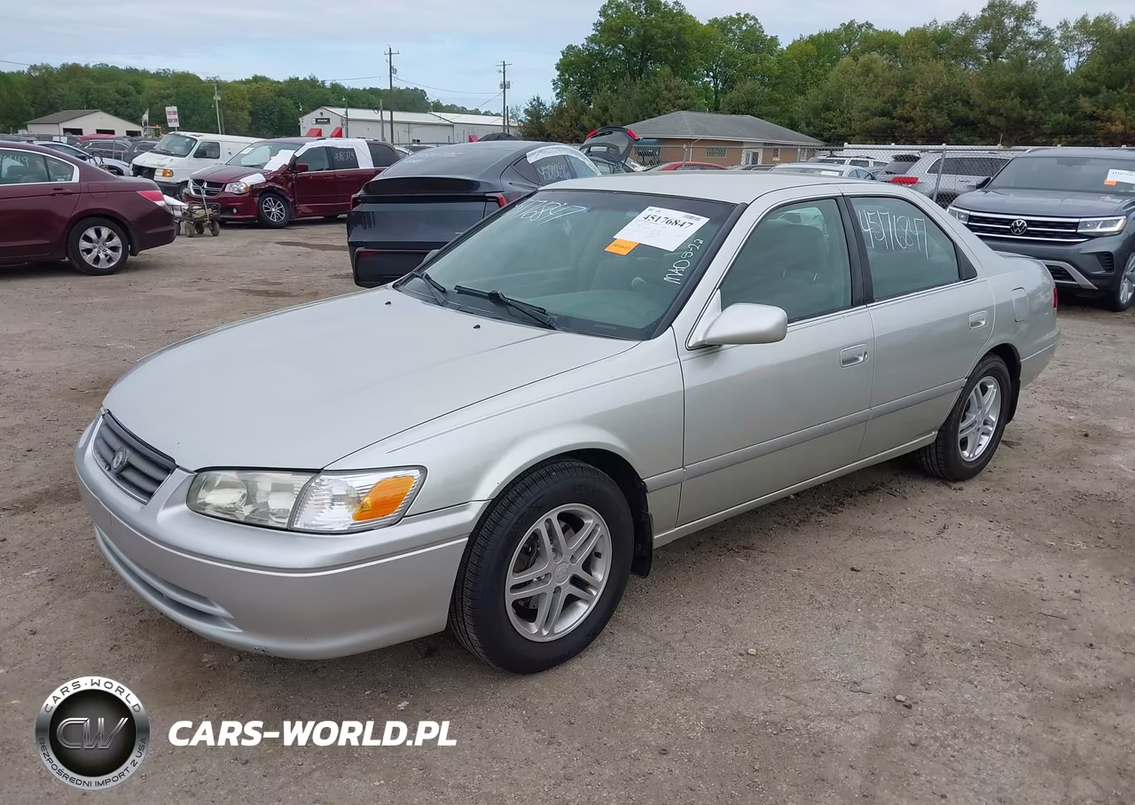 2000 Toyota Camry Le VIN:JT2BG22K2Y0413413 - 2