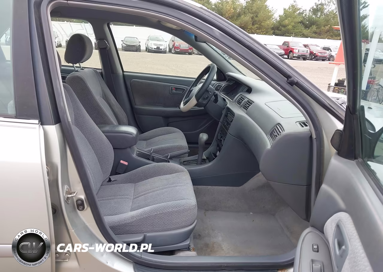2000 Toyota Camry Le VIN:JT2BG22K2Y0413413 - 5