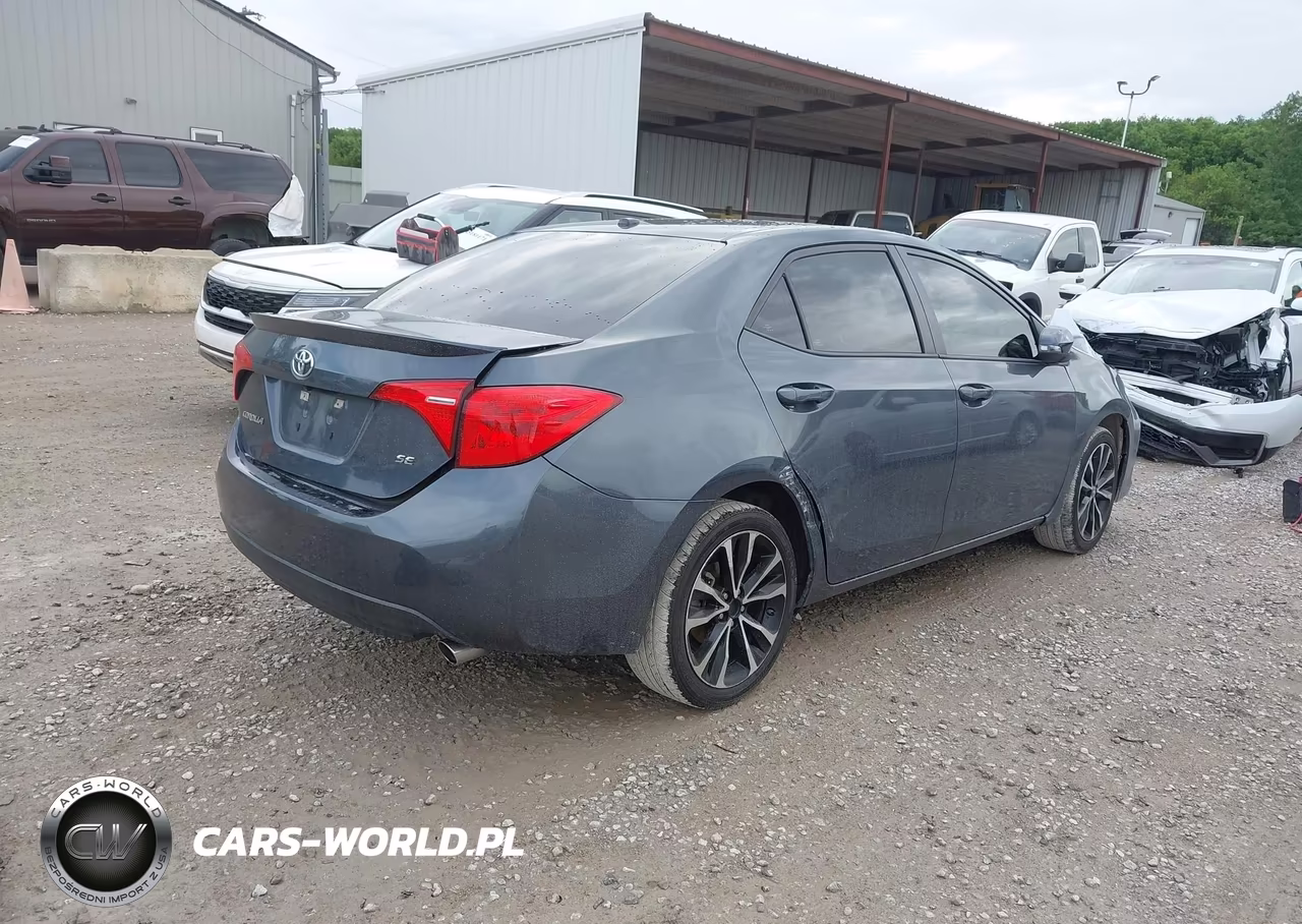 2018 Toyota Corolla Se VIN:5YFBURHE5JP771482 - 4