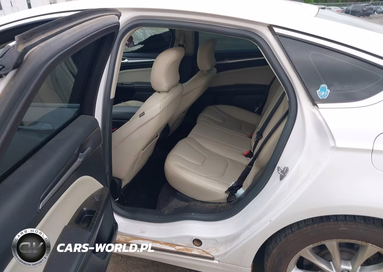 2017 Ford Fusion Energi Titanium VIN:3FA6P0SU7HR253968 - 8