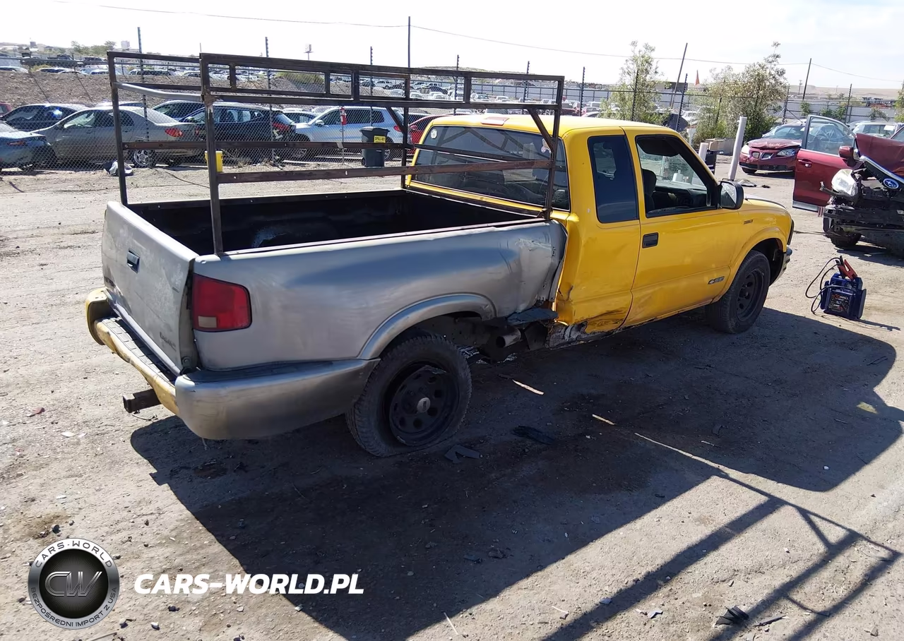 2002 Chevrolet S-10 Ls VIN:1GCCS19W528222820 - 4