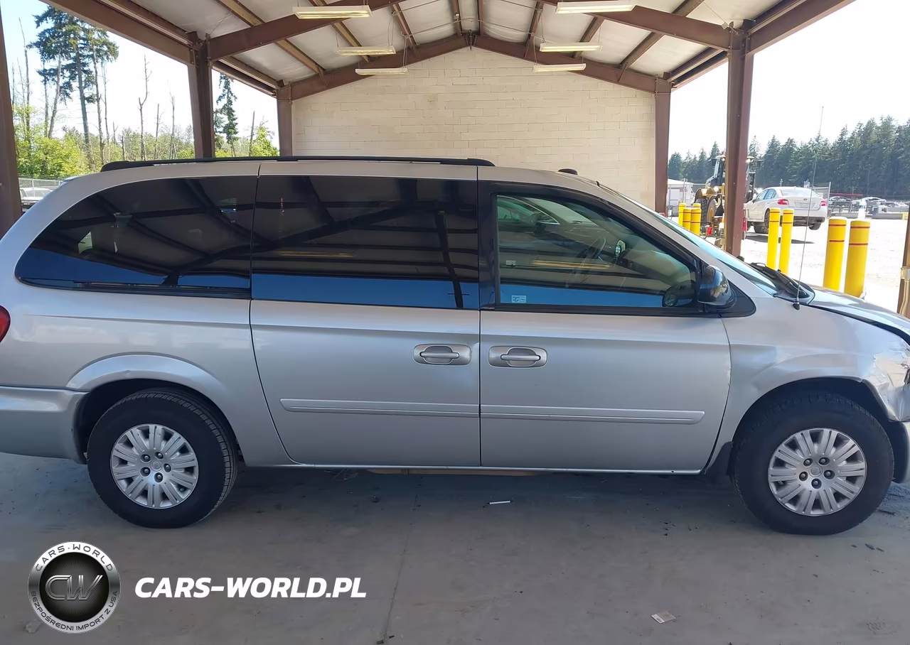 2005 Chrysler Town & Country Lx VIN:2C4GP44R75R472347 - 13