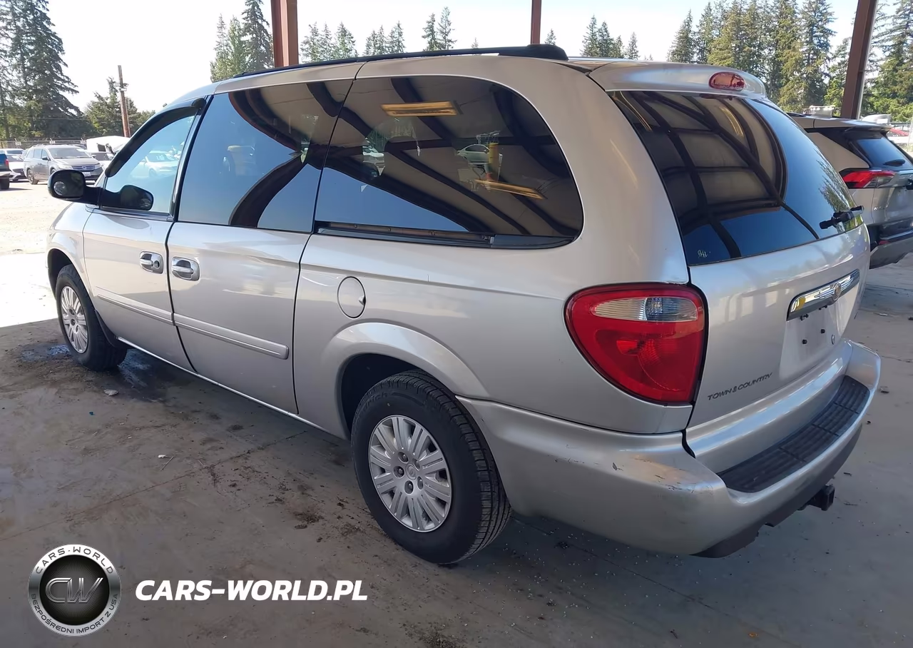 2005 Chrysler Town & Country Lx VIN:2C4GP44R75R472347 - 3