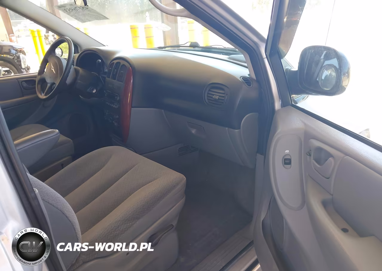 2005 Chrysler Town & Country Lx VIN:2C4GP44R75R472347 - 5