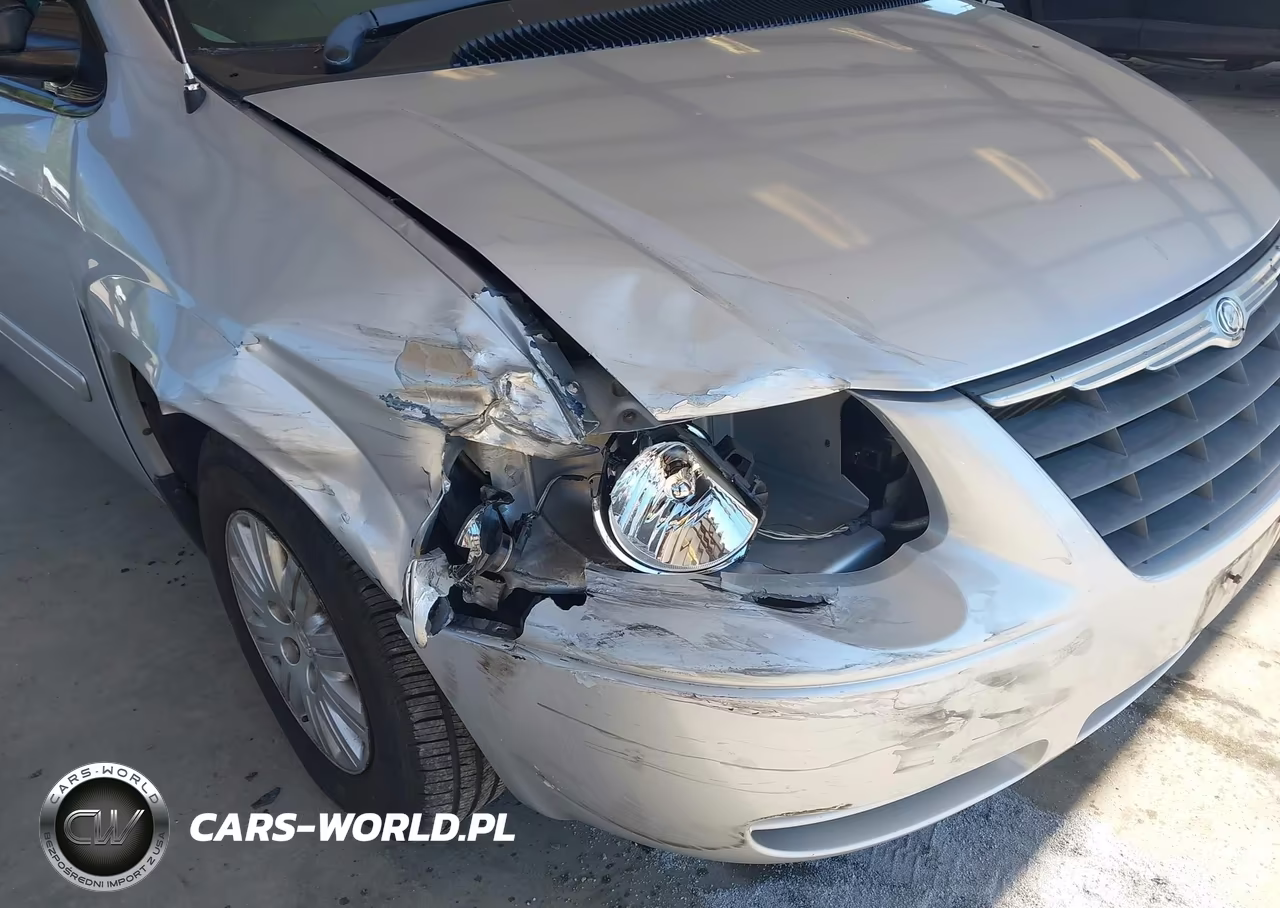 2005 Chrysler Town & Country Lx VIN:2C4GP44R75R472347 - 6