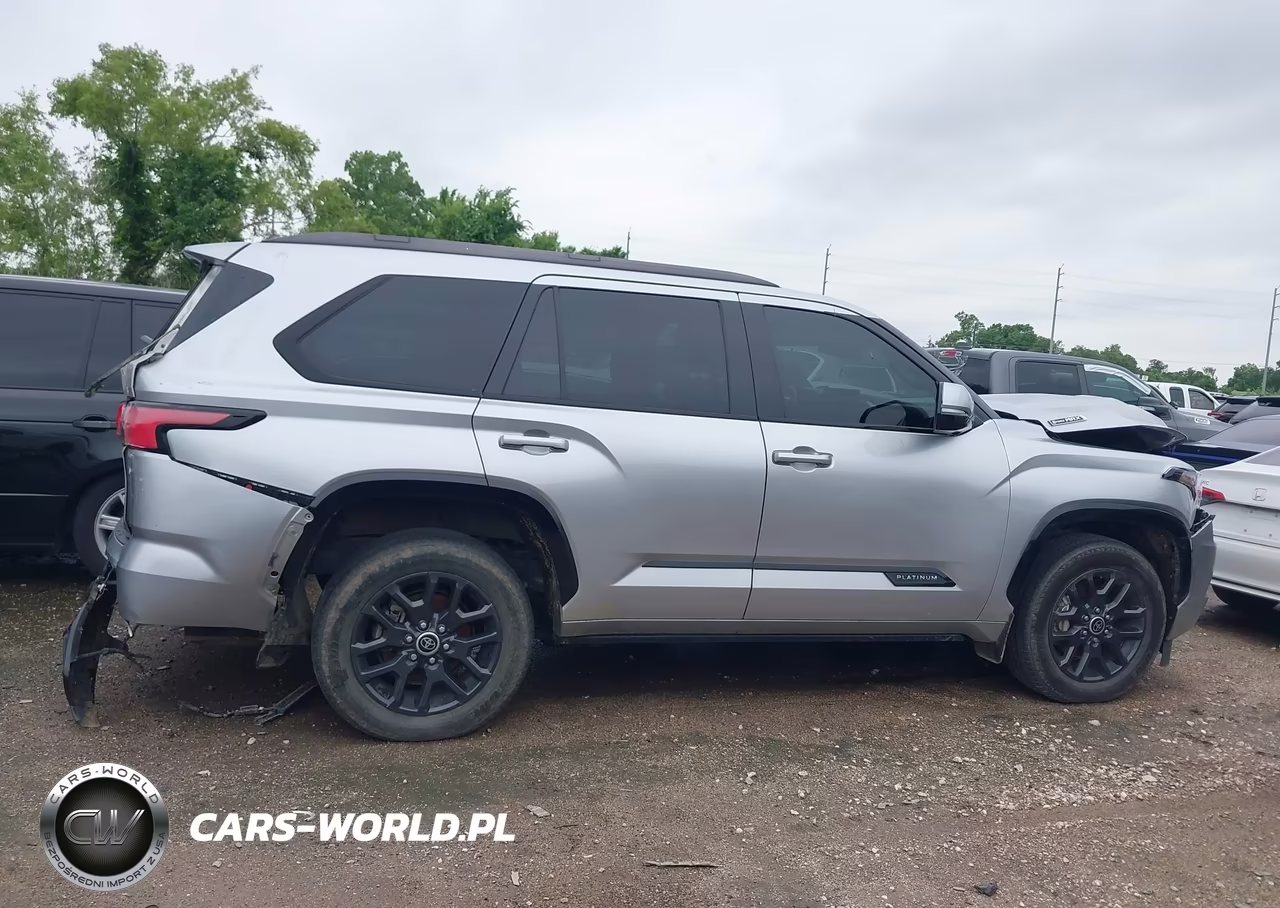 2023 Toyota Sequoia Platinum VIN:7SVAAAAA4PX002372 - 13