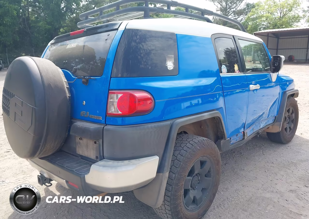 2007 Toyota Fj Cruiser VIN:JTEZU11F070002454 - 4