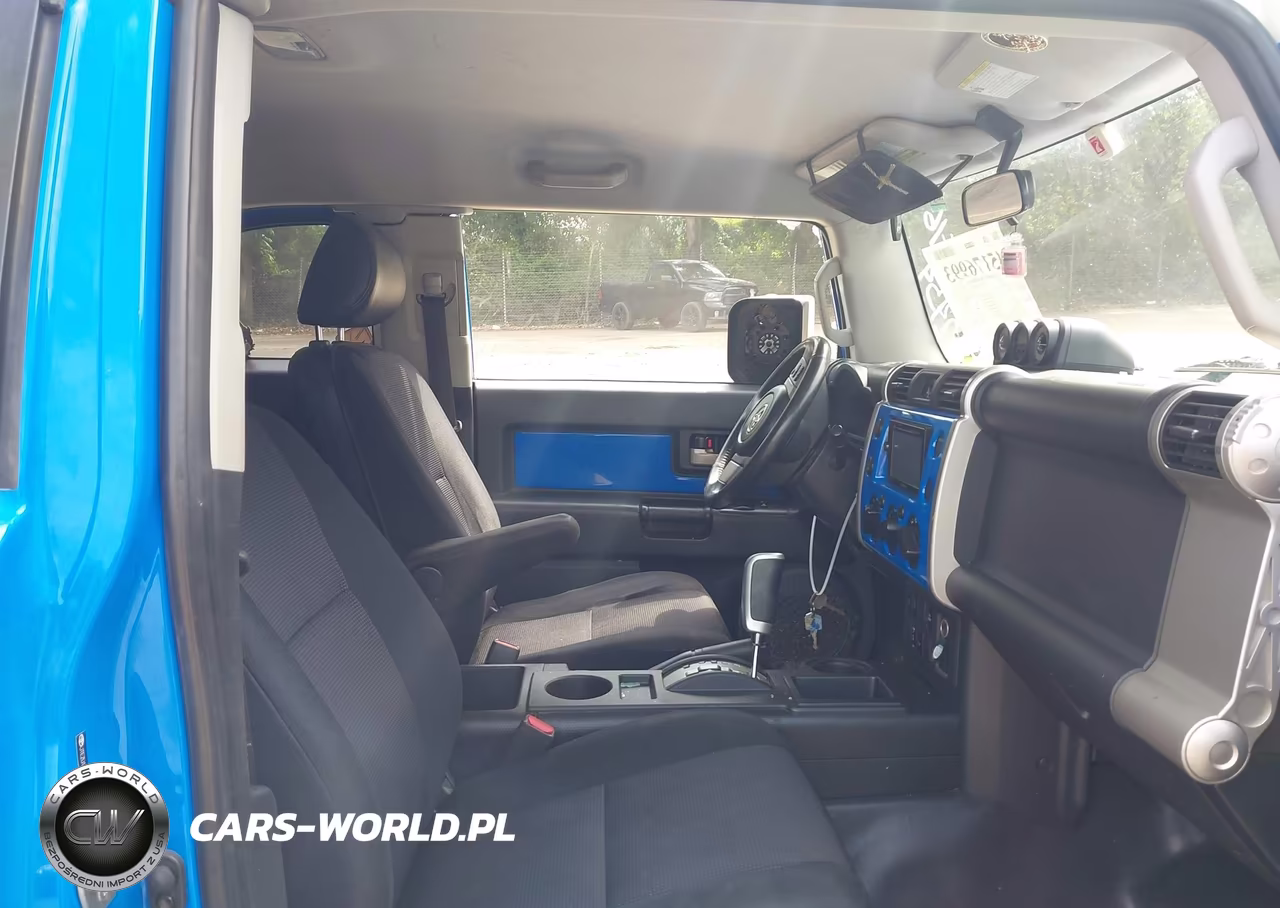 2007 Toyota Fj Cruiser VIN:JTEZU11F070002454 - 5