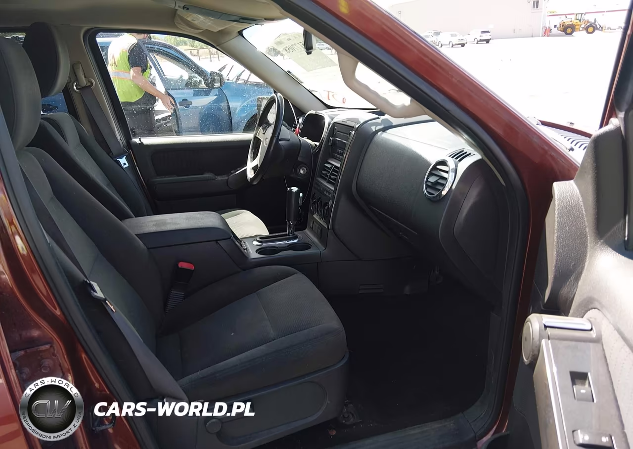 2009 Ford Explorer Xlt VIN:1FMEU73859UA22582 - 5
