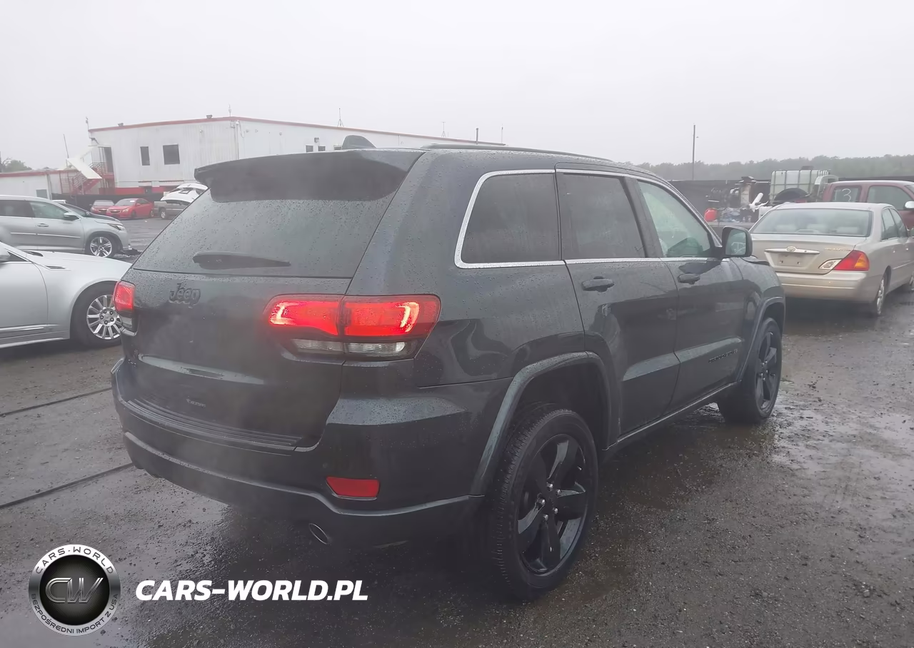 2015 Jeep Grand Cherokee Altitude VIN:1C4RJFAG9FC171601 - 4