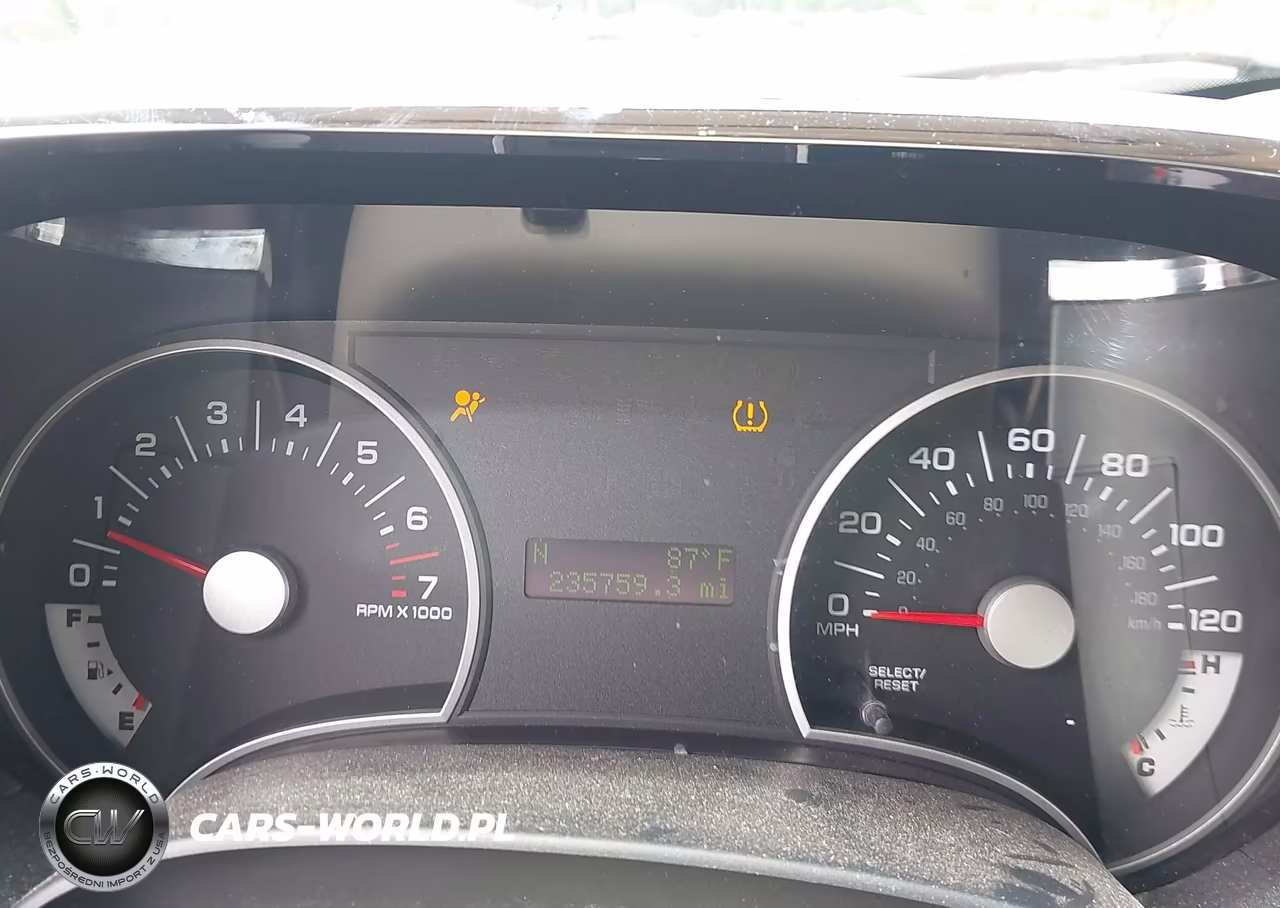 2007 Ford Explorer Xlt VIN:1FMEU63E37UB47061 - 7