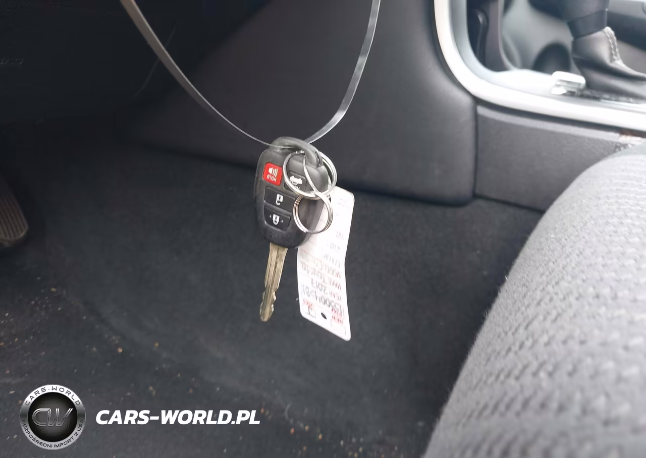 2017 Toyota Camry Le VIN:4T1BF1FK3HU711875 - 11