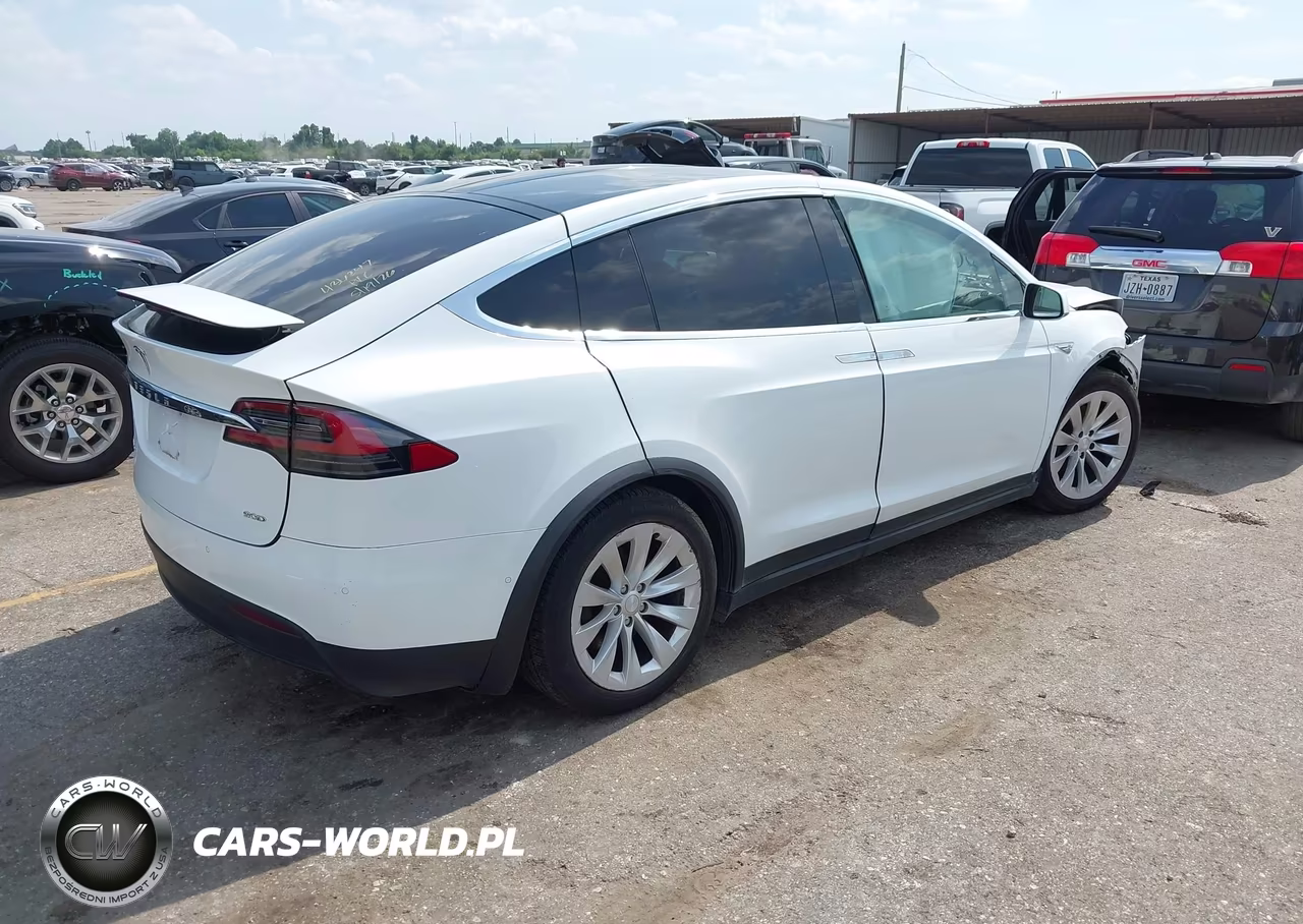 2016 Tesla Model X 60D-70D-75D-90D VIN:5YJXCAE27GF003060 - 4