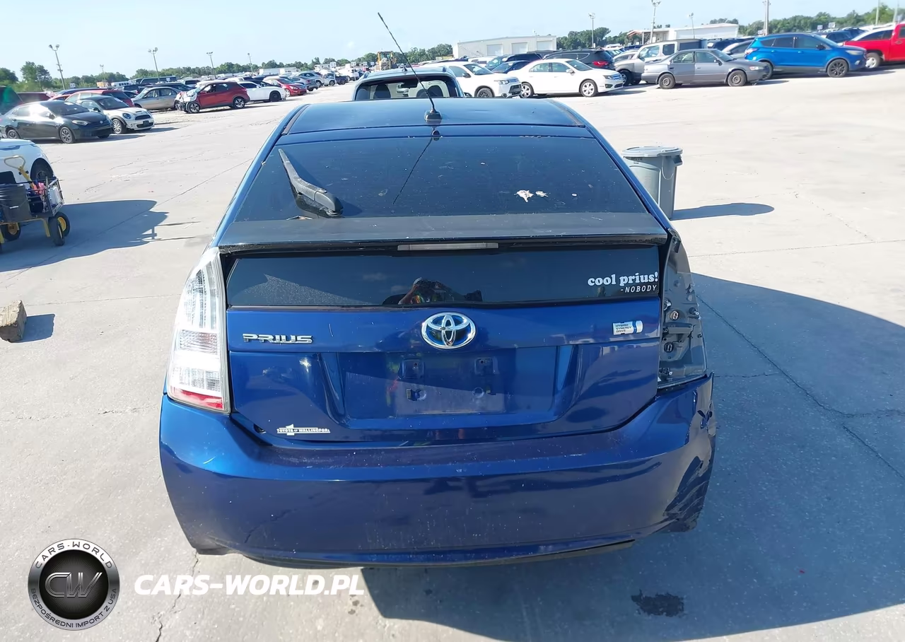 2011 Toyota Prius Two VIN:JTDKN3DU2B0314440 - 16