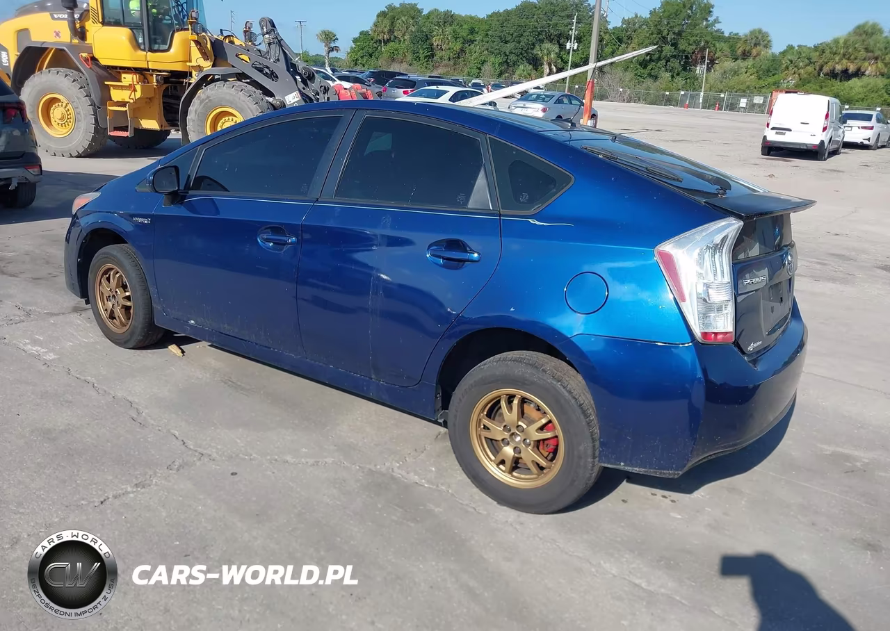 2011 Toyota Prius Two VIN:JTDKN3DU2B0314440 - 3