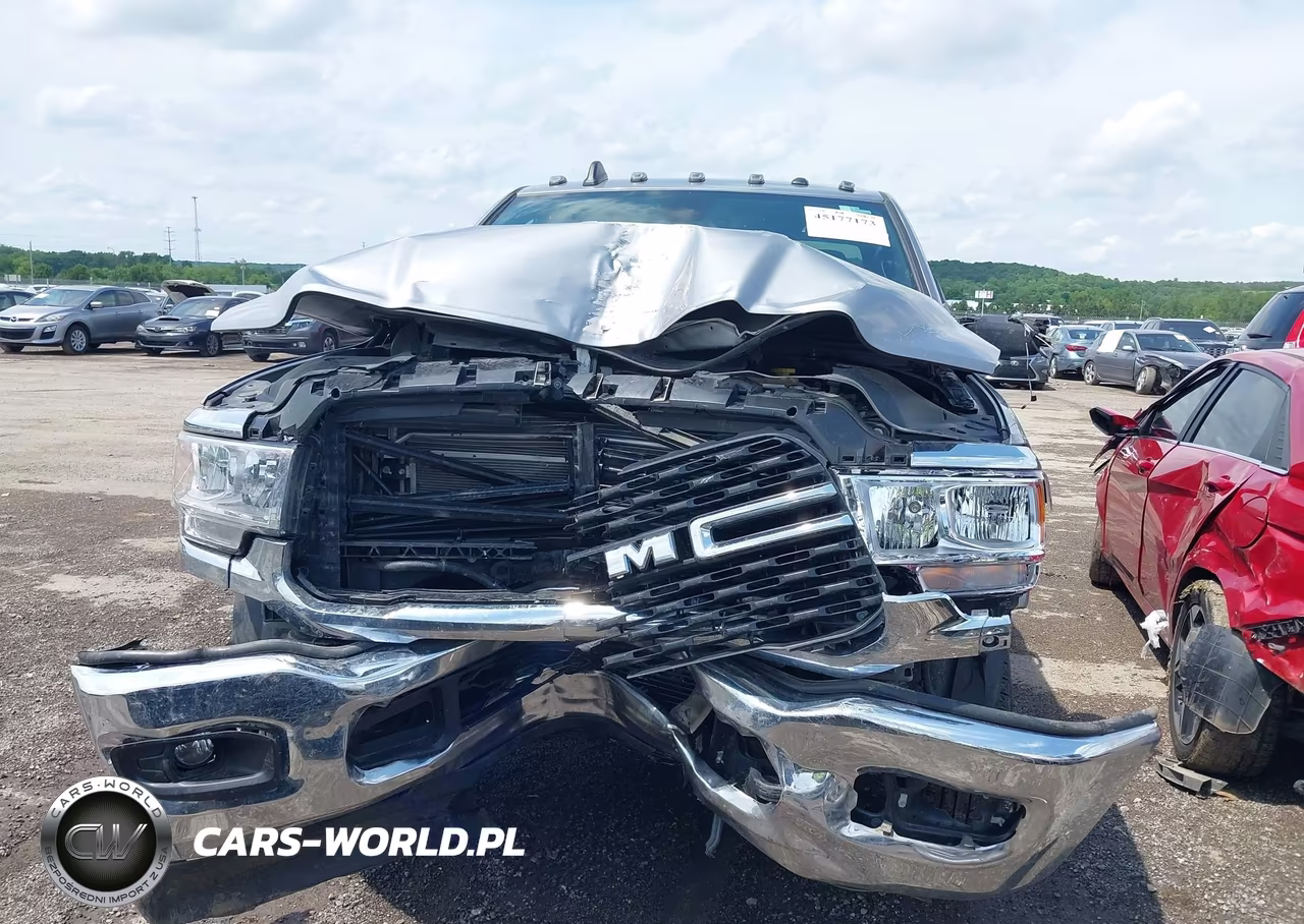 2024 Ram 3500 Big Horn 4X4 8' Box VIN:3C63RRHL4RG219226 - 11