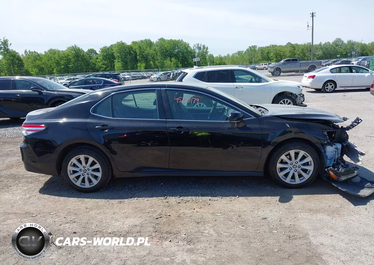 2019 Toyota Camry Le VIN:4T1B11HK3KU200962 - 13