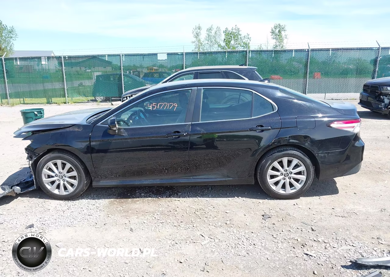 2019 Toyota Camry Le VIN:4T1B11HK3KU200962 - 14