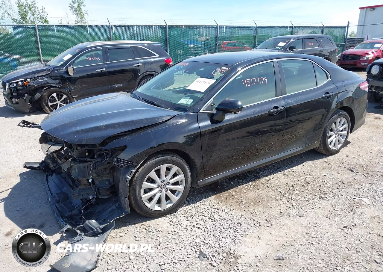 2019 Toyota Camry Le VIN:4T1B11HK3KU200962 - 2
