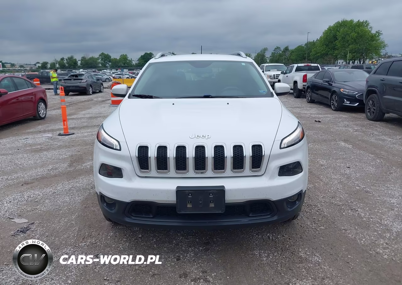 2018 Jeep Cherokee Latitude Plus 4X4 VIN:1C4PJMLB8JD574730 - 12
