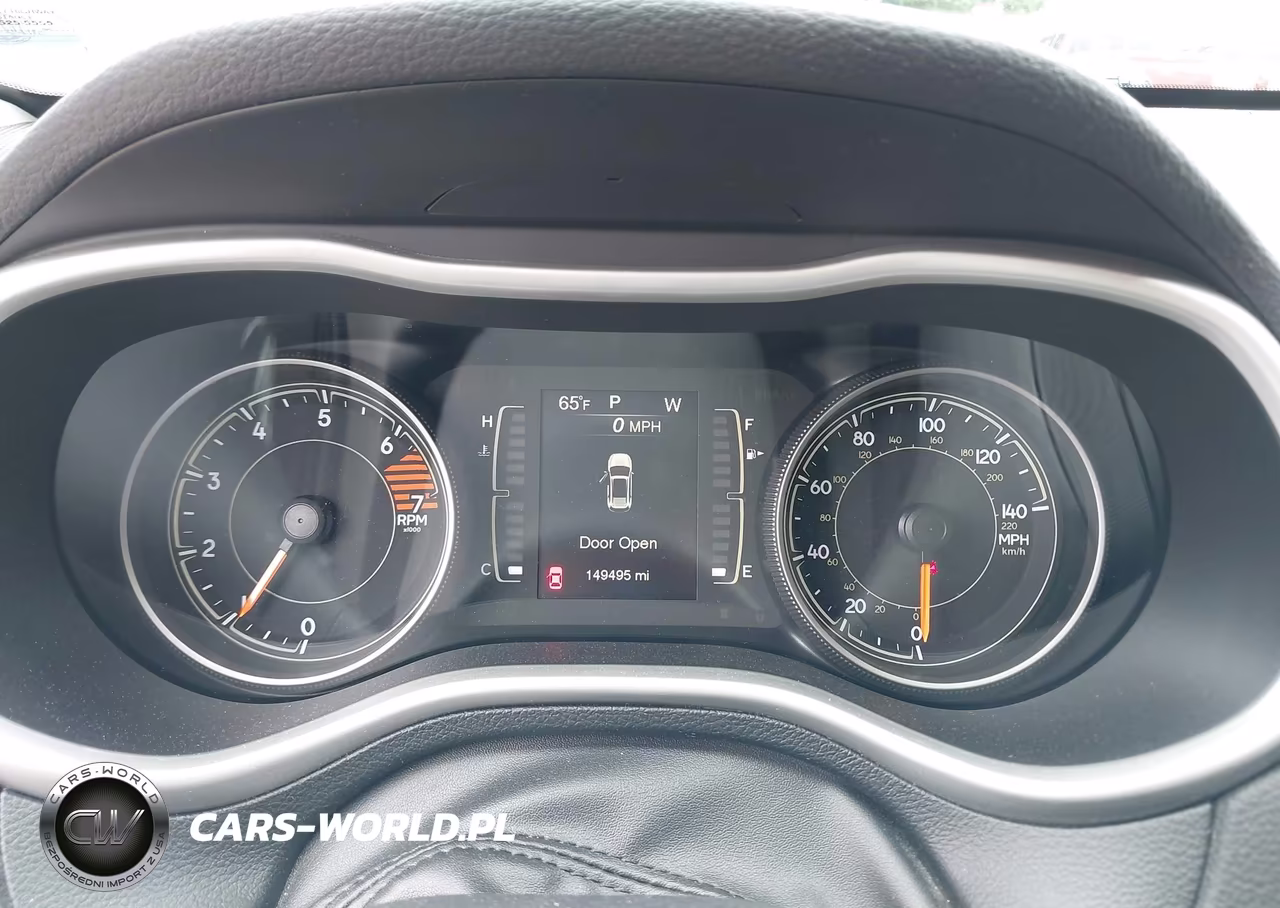 2018 Jeep Cherokee Latitude Plus 4X4 VIN:1C4PJMLB8JD574730 - 7