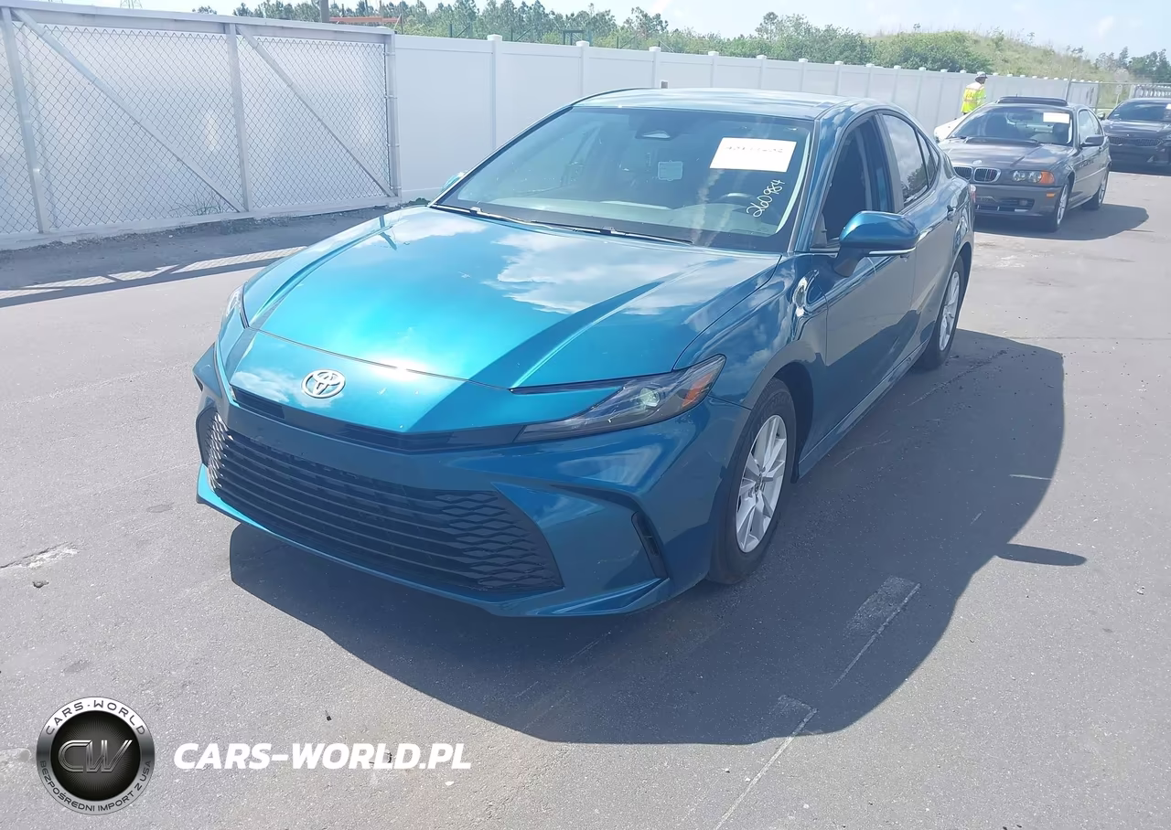 2026 Toyota Camry Le VIN:4T1DAACK3TU260984 - 2