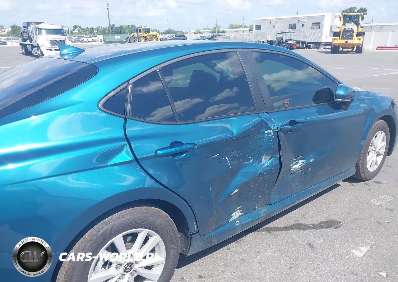 2026 Toyota Camry Le VIN:4T1DAACK3TU260984 - 21
