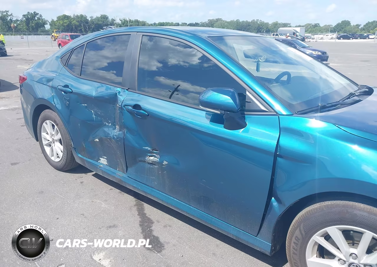 2026 Toyota Camry Le VIN:4T1DAACK3TU260984 - 6