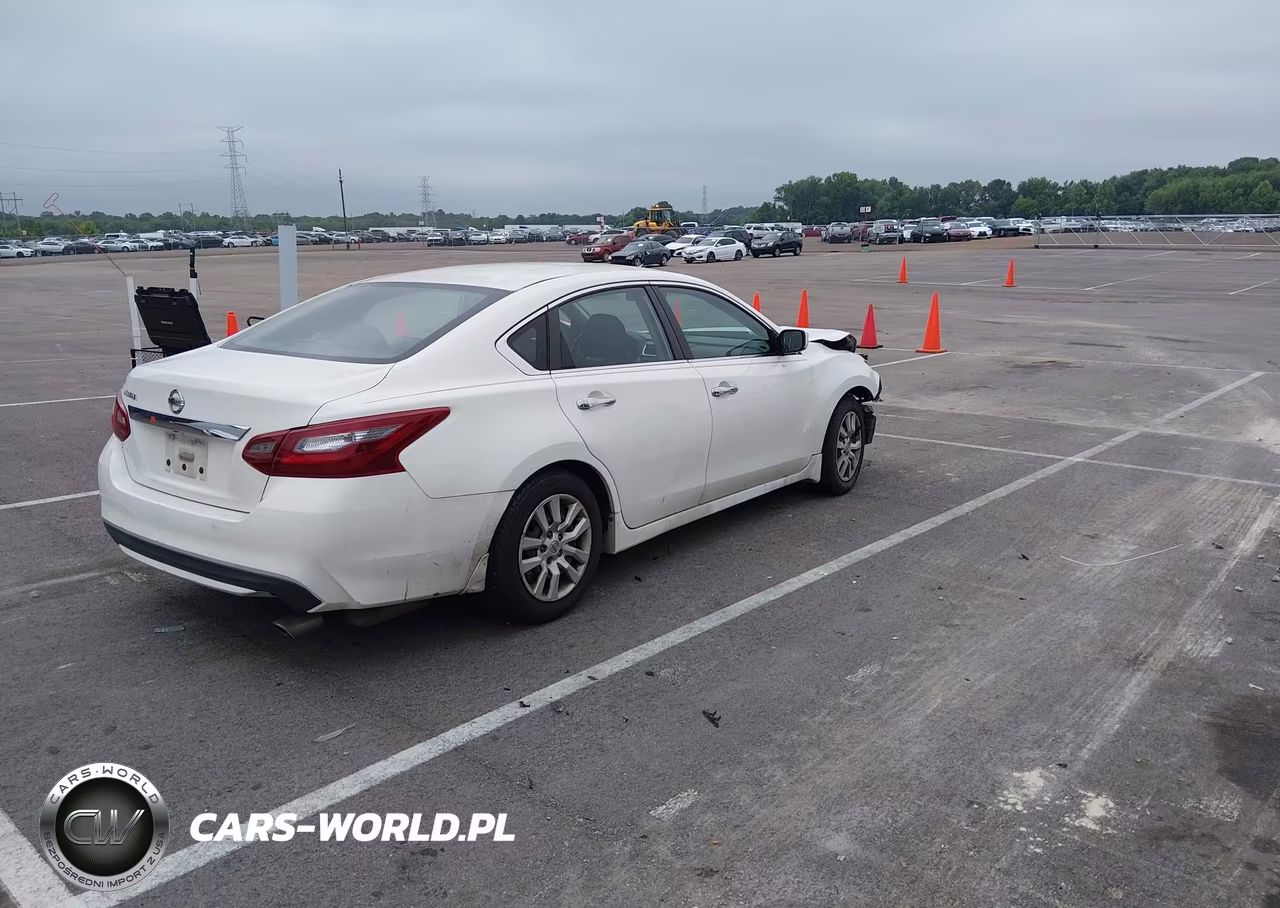 2018 Nissan Altima 2.5 S VIN:1N4AL3AP7JC194427 - 4