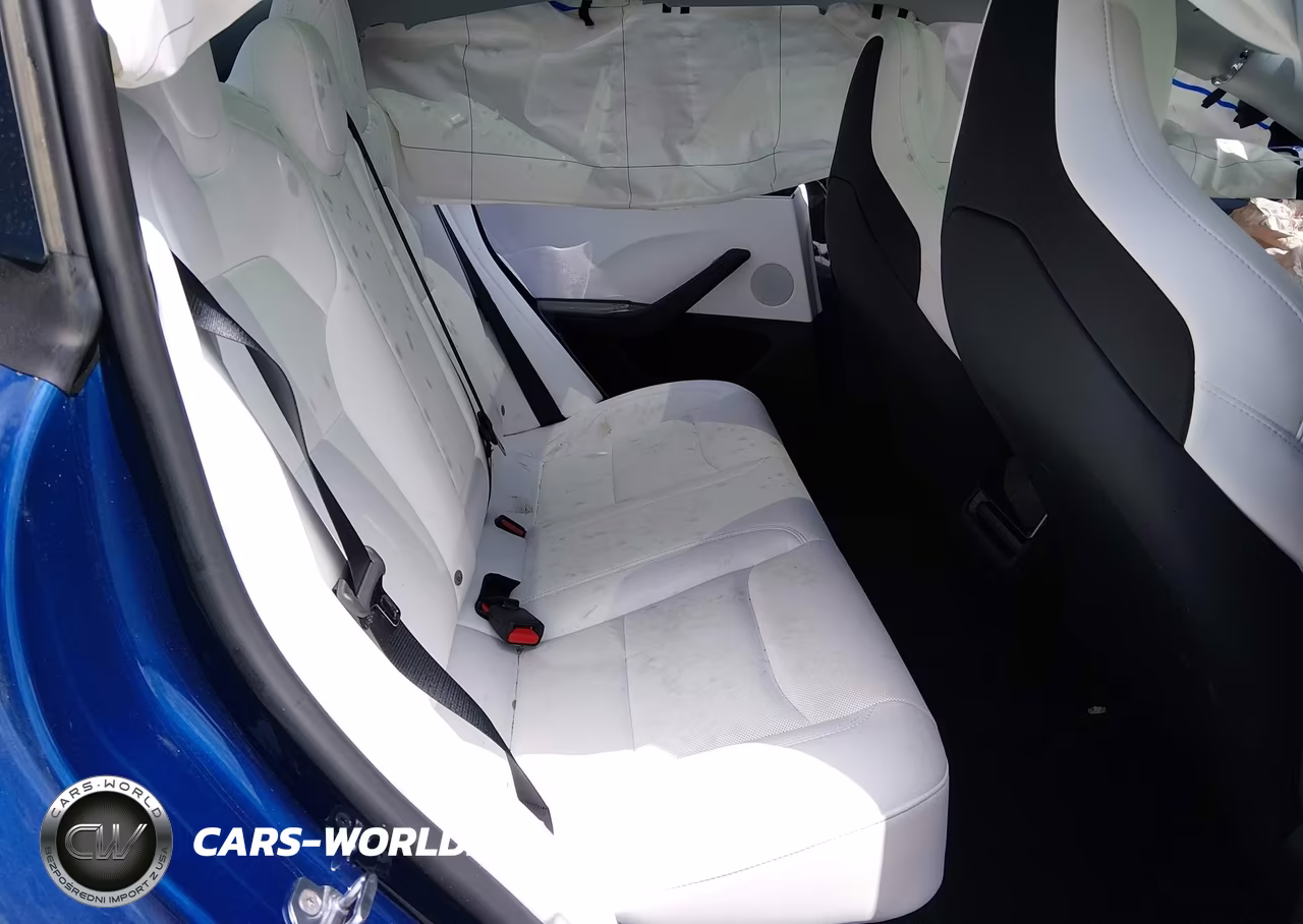 2025 Tesla Model 3 Performance All-Wheel Drive VIN:5YJ3E1ET1SF940027 - 8