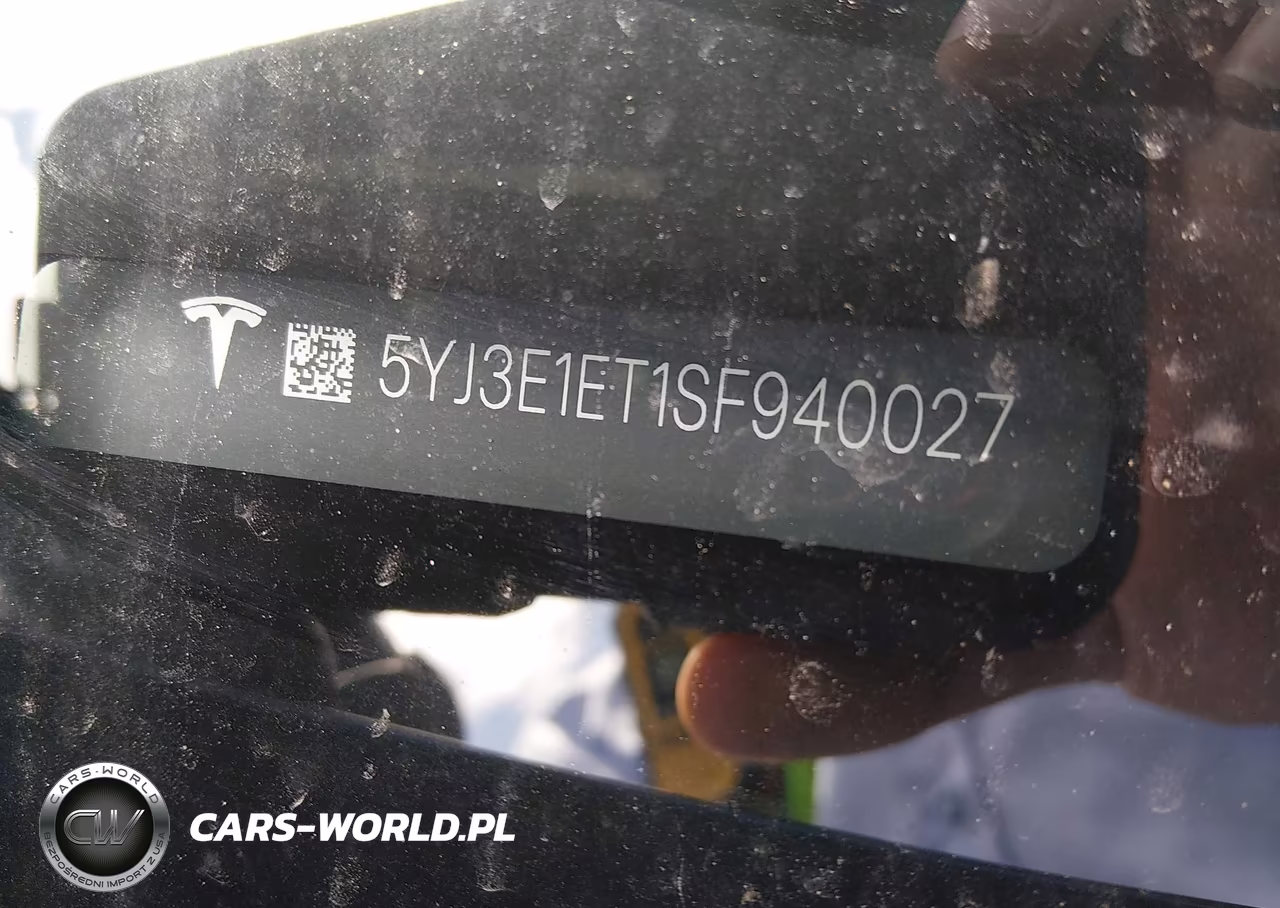2025 Tesla Model 3 Performance All-Wheel Drive VIN:5YJ3E1ET1SF940027 - 9