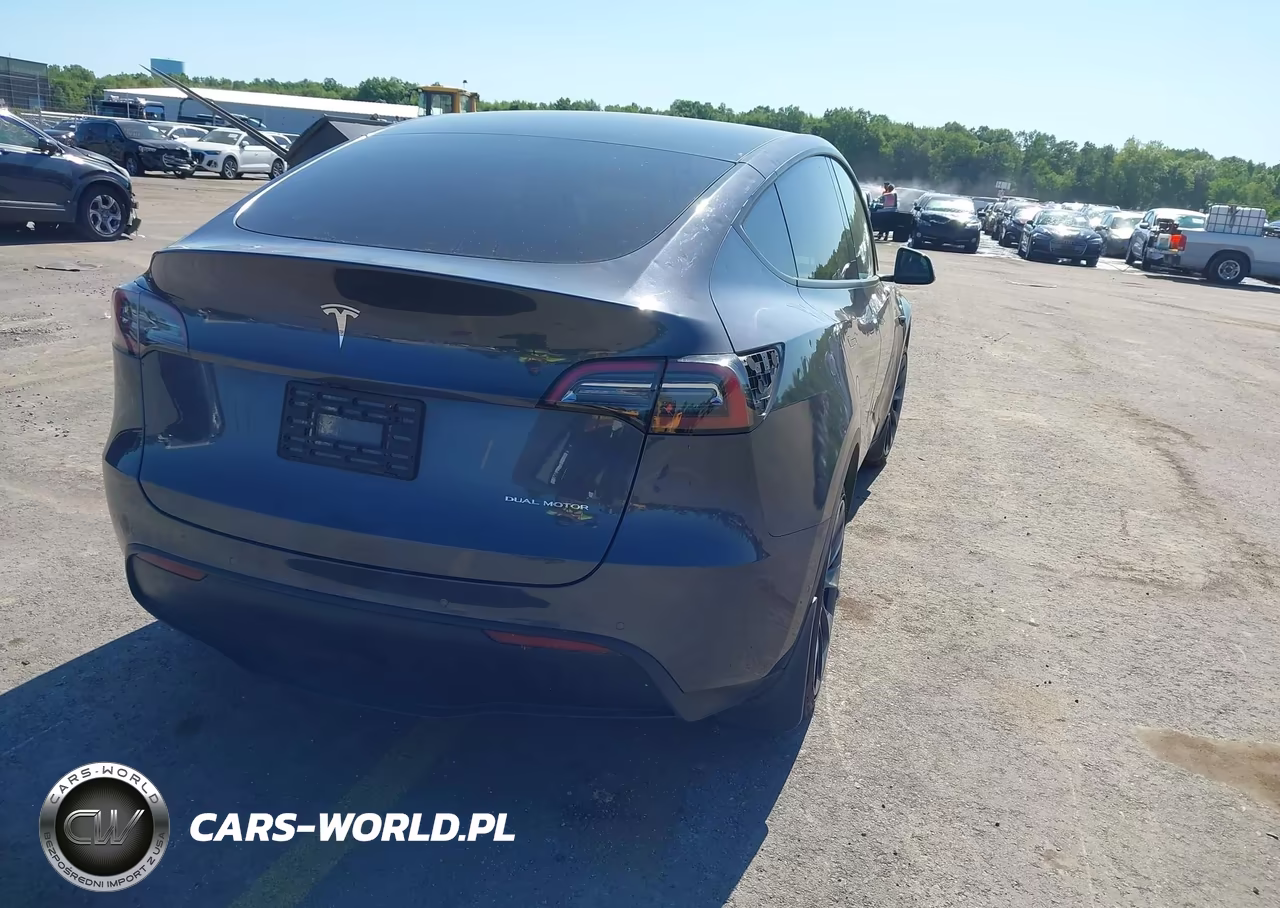 2021 Tesla Model Y Long Range Dual Motor All-Wheel Drive VIN:5YJYGAEE9MF293946 - 4