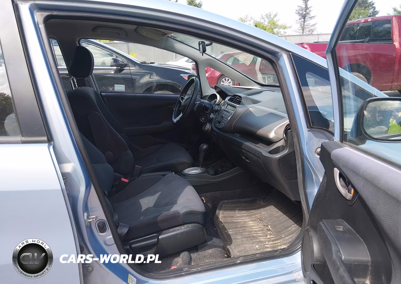2010 Honda Fit Sport VIN:JHMGE8H42AC001025 - 5