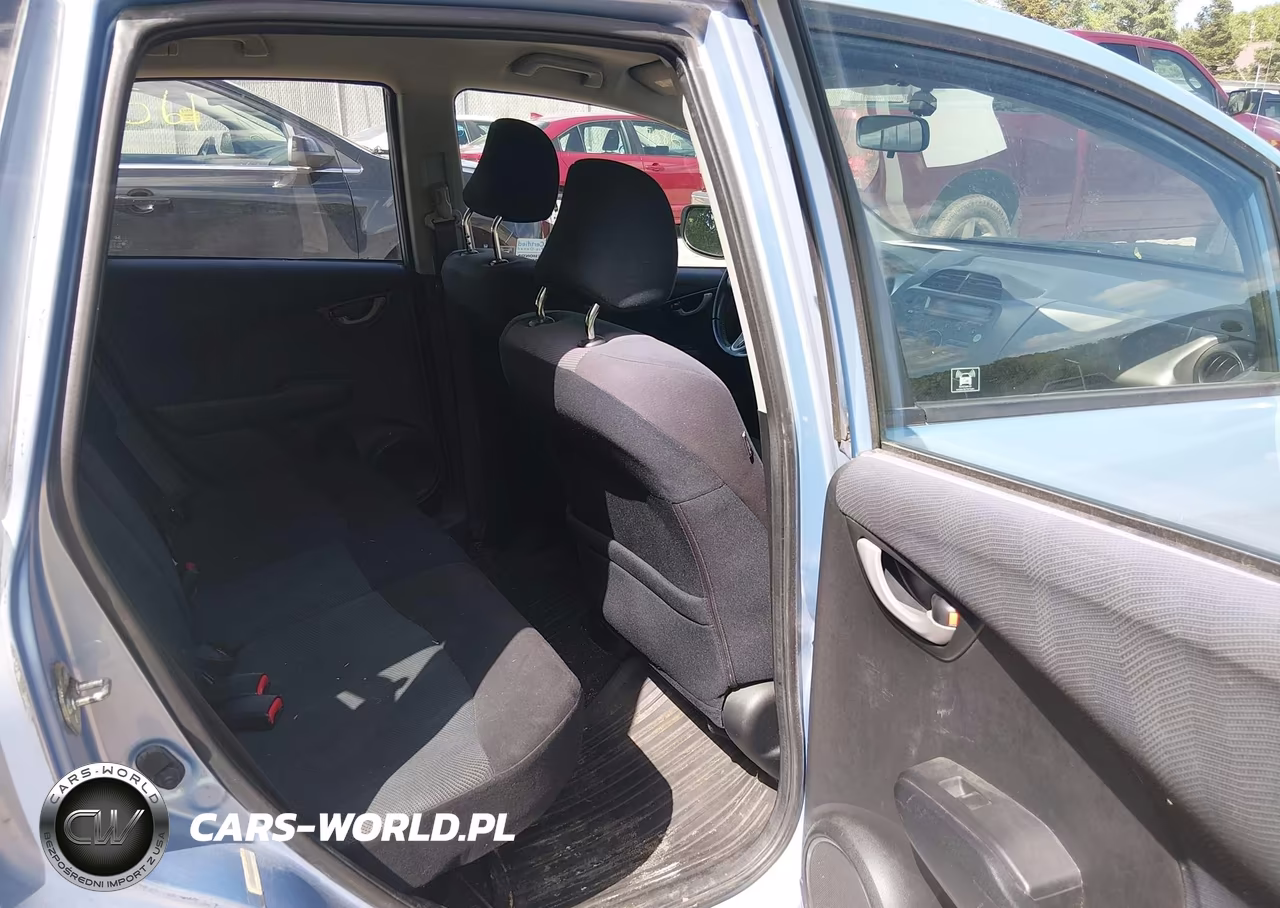 2010 Honda Fit Sport VIN:JHMGE8H42AC001025 - 8