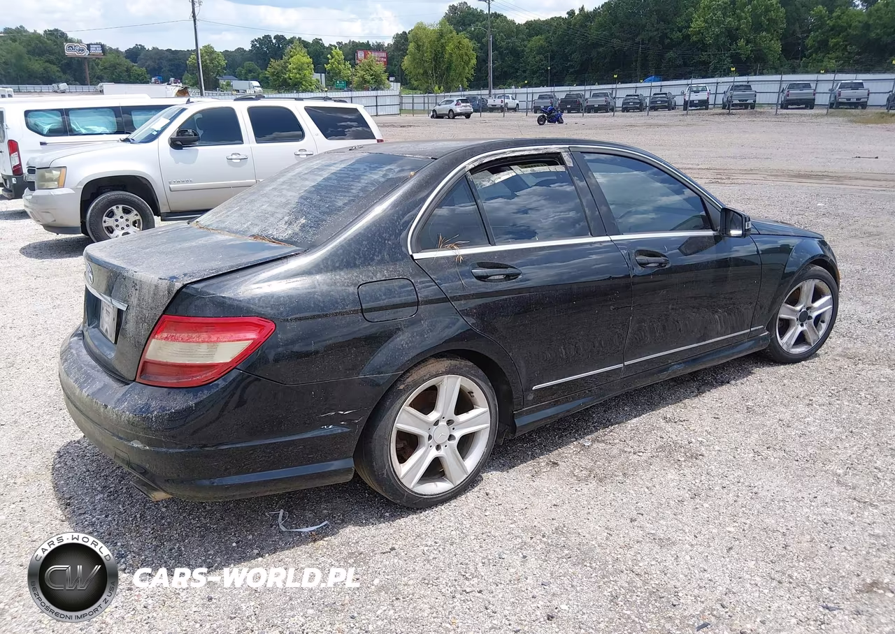 2010 Mercedes-Benz C 300 Sport VIN:WDDGF5EB5AR119105 - 4