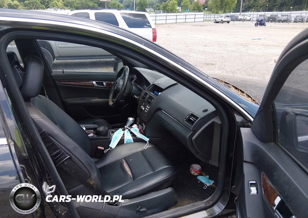 2010 Mercedes-Benz C 300 Sport VIN:WDDGF5EB5AR119105 - 5