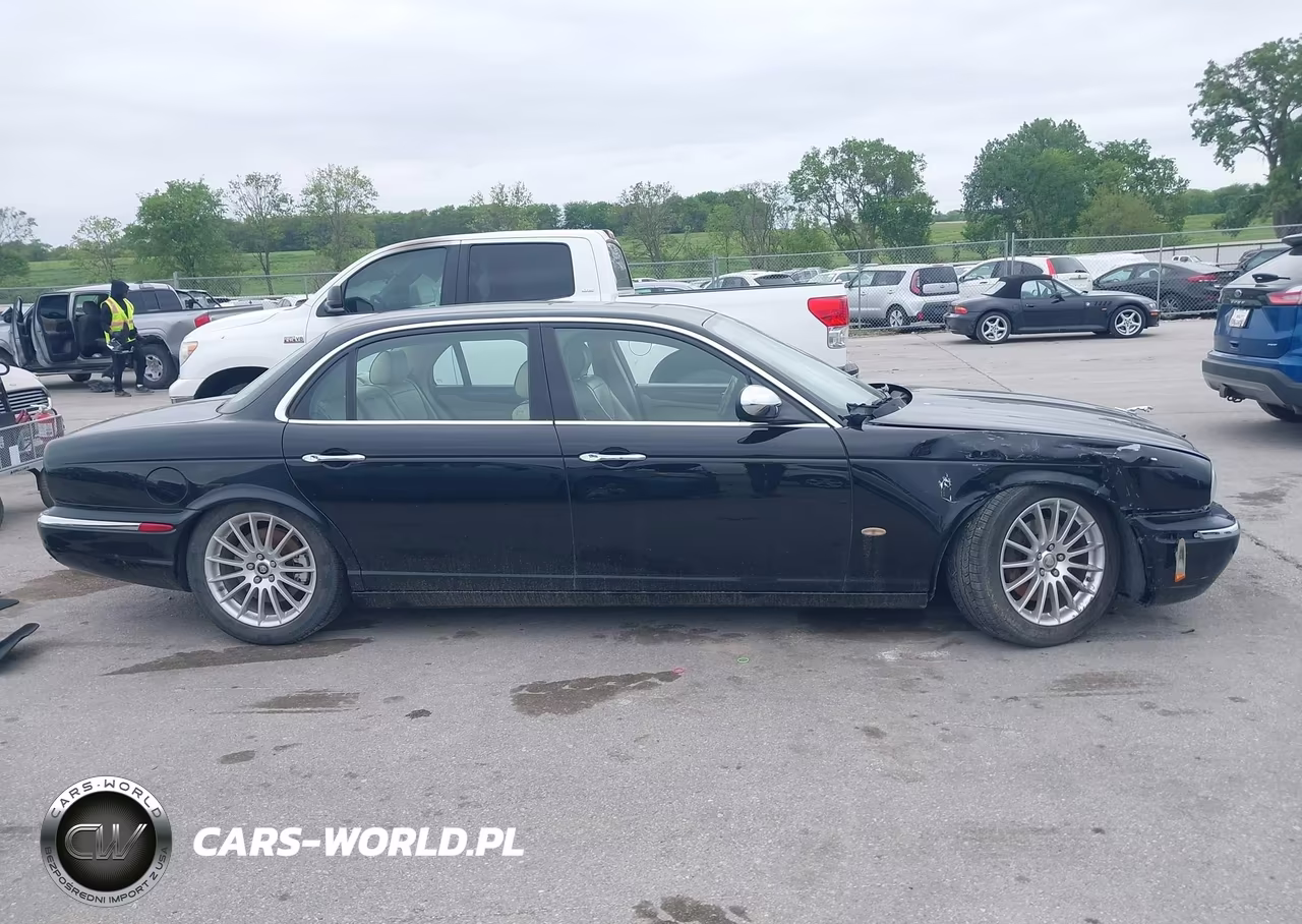 2007 Jaguar Xj VIN:SAJWA79B27SH14817 - 13
