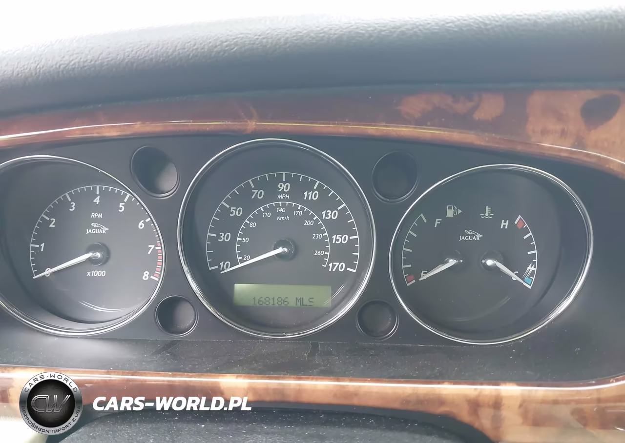 2007 Jaguar Xj VIN:SAJWA79B27SH14817 - 7