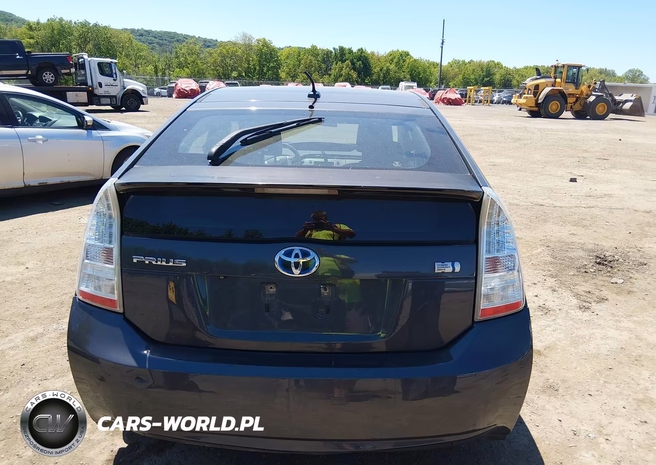 2011 Toyota Prius Three VIN:JTDKN3DU7B0259533 - 17