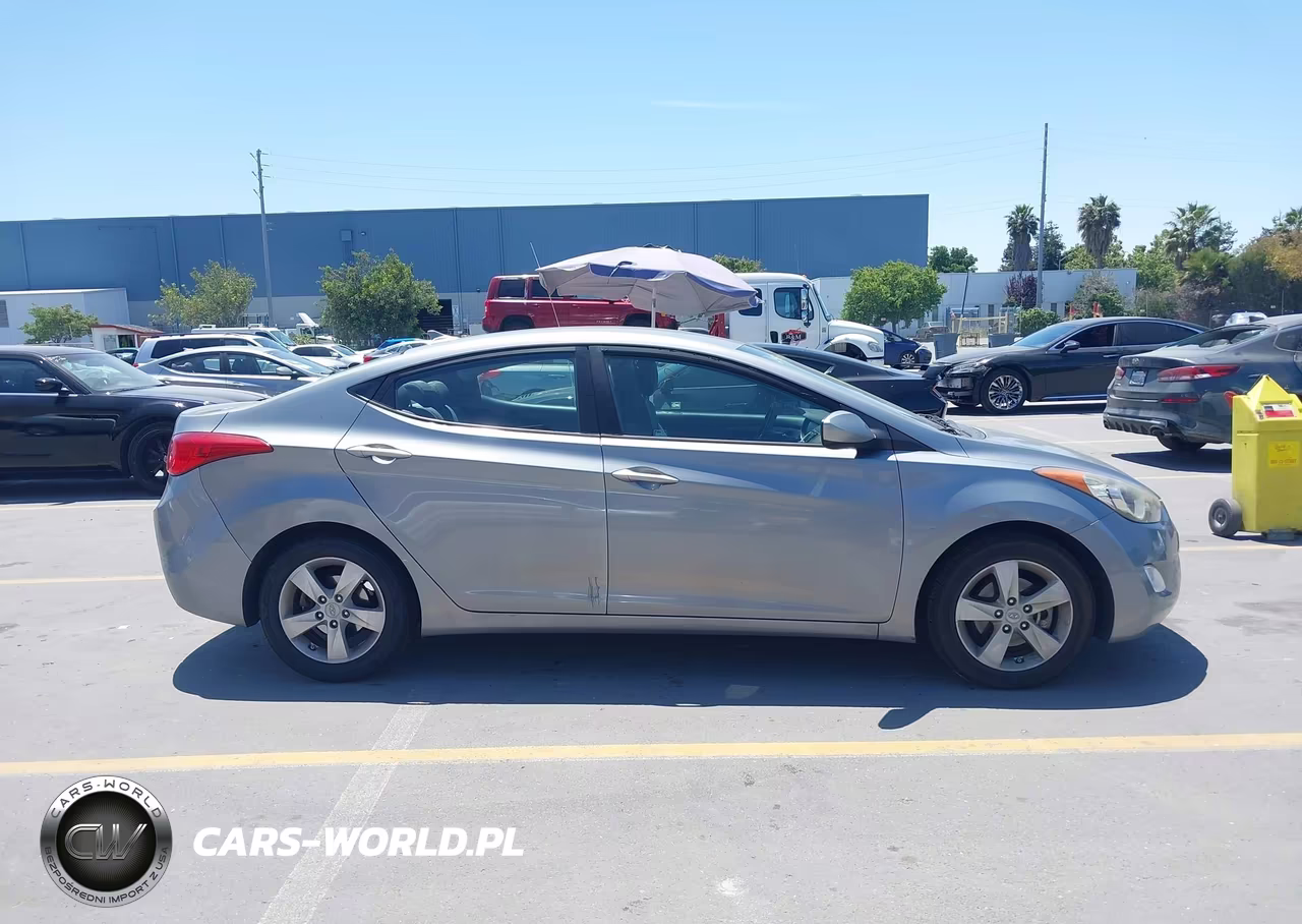 2013 Hyundai Elantra Gls VIN:KMHDH4AE8DU742474 - 12