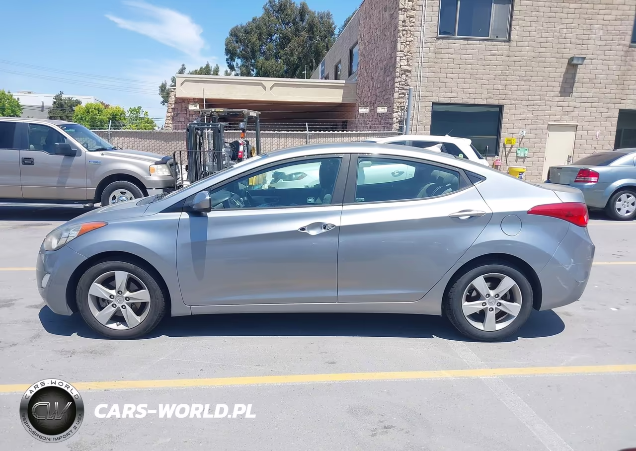 2013 Hyundai Elantra Gls VIN:KMHDH4AE8DU742474 - 13