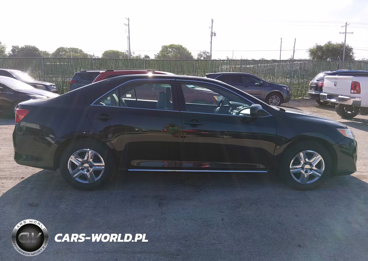 2014 Toyota Camry Le VIN:4T4BF1FK1ER409499 - 13