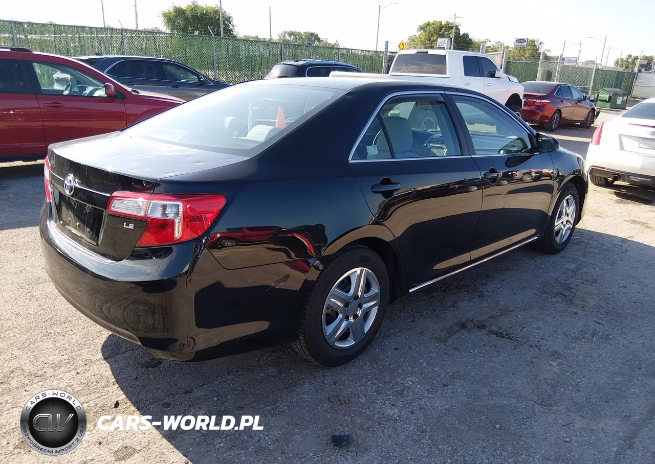 2014 Toyota Camry Le VIN:4T4BF1FK1ER409499 - 4